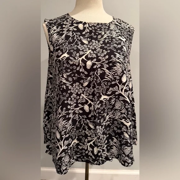 Old Navy Printed Tanks Woven Bunnies & Birds - Picture 2 of 8